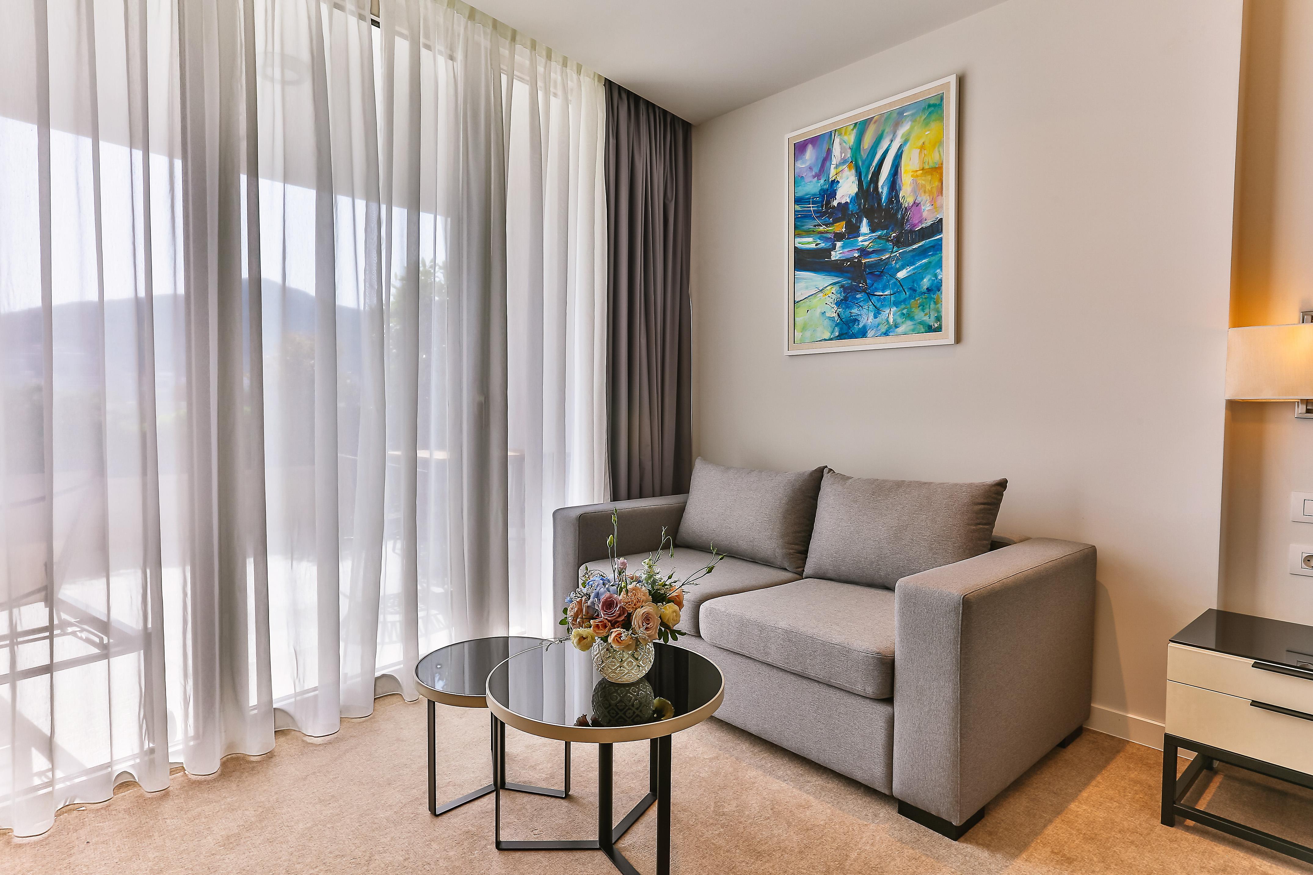 Boutique Square Hotel