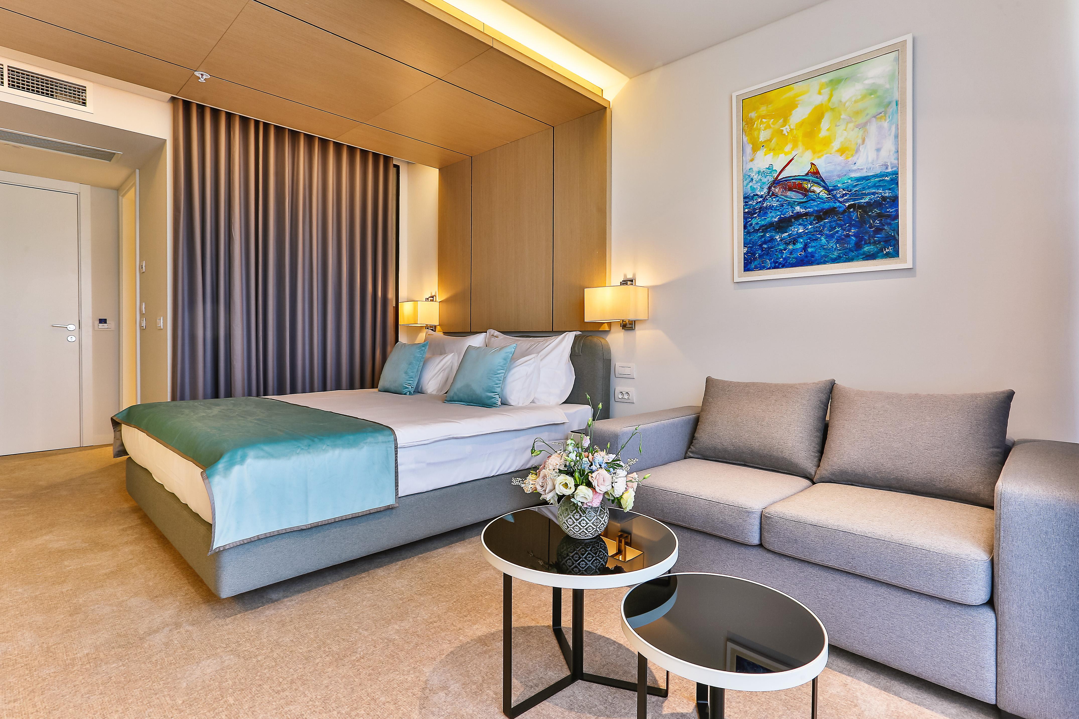 Boutique Square Hotel