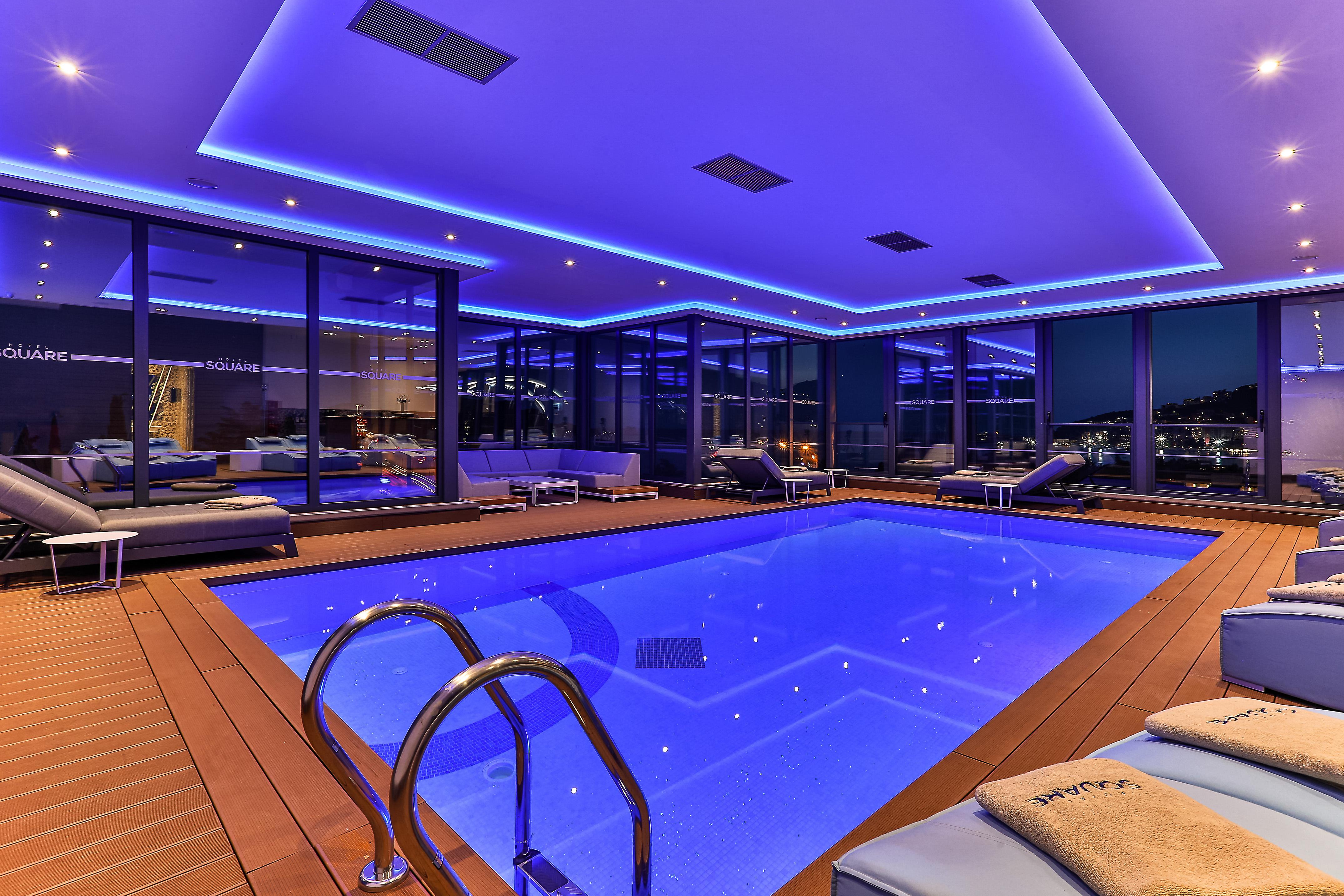 Boutique Square Hotel