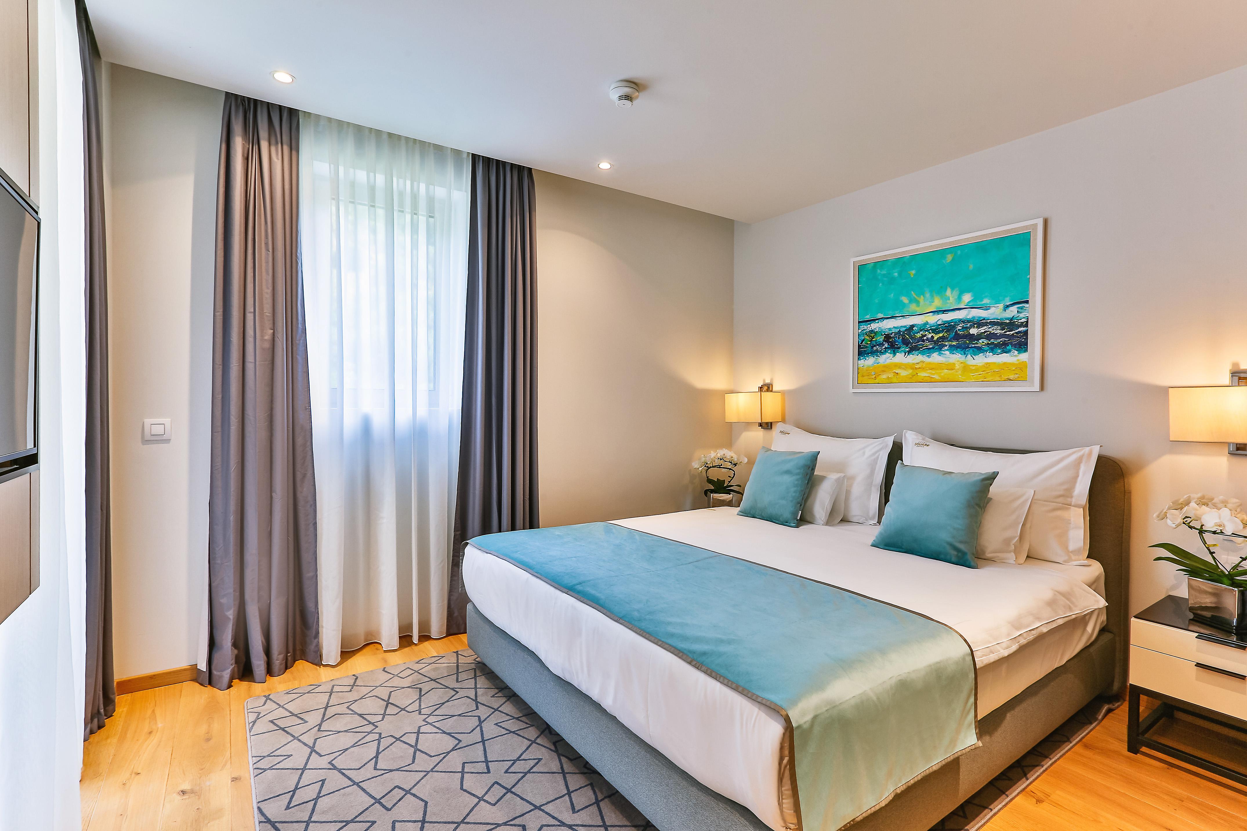 Boutique Square 5*