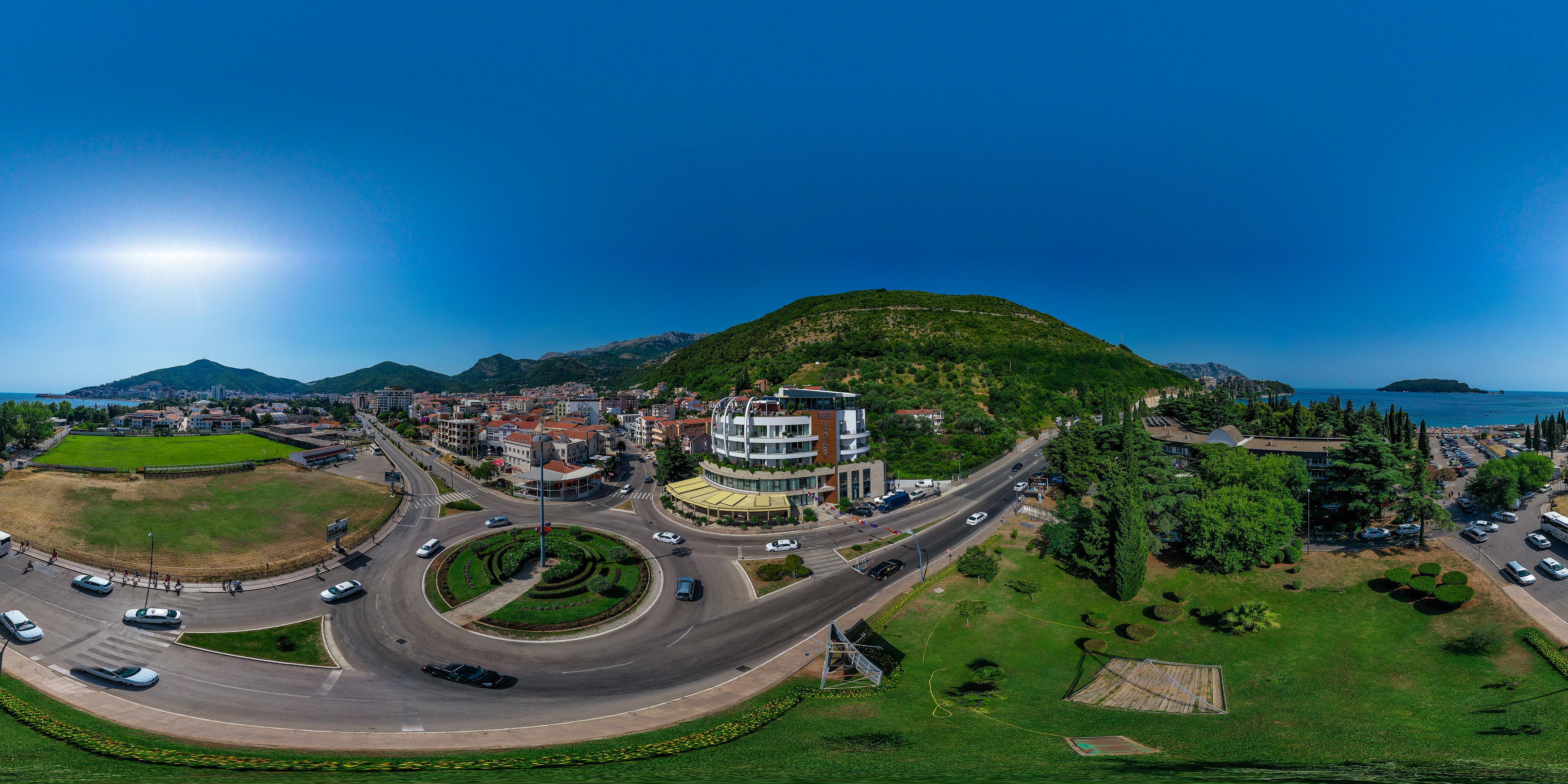 Boutique Square By Aycon